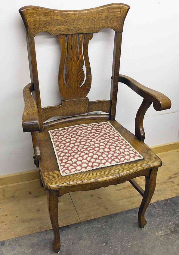 Oak chair after re-gluing